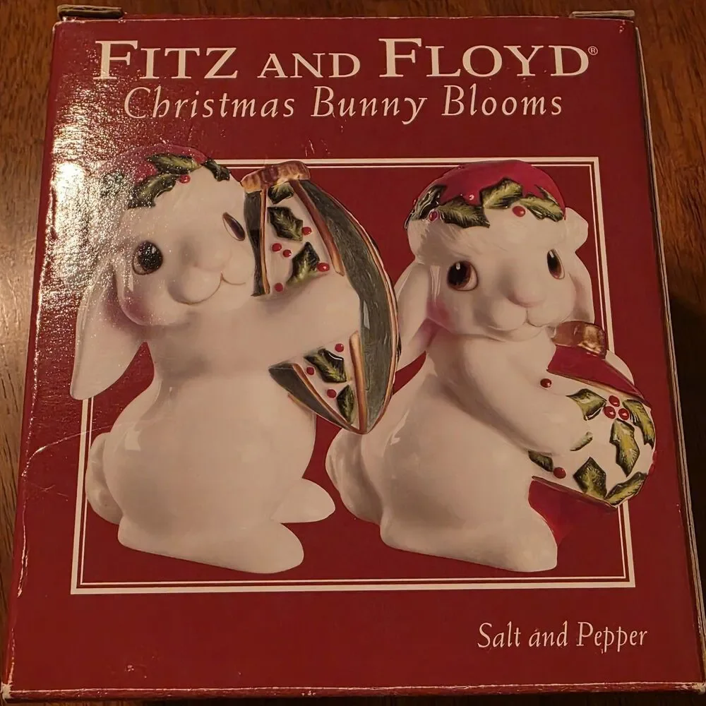 Fitz & Floyd 2004 Christmas Bunny Blooms Rabbit Salt & Pepper Shaker Set Holiday